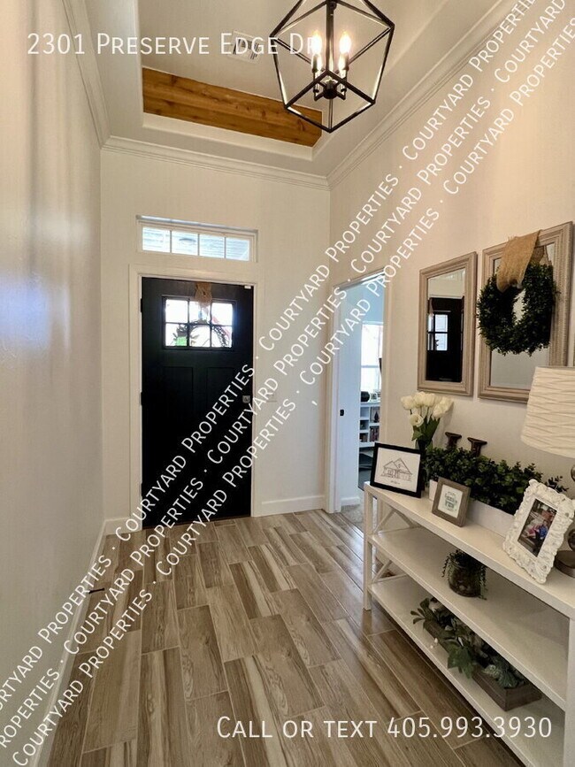 Building Photo - 2301 Preserve Edge Dr