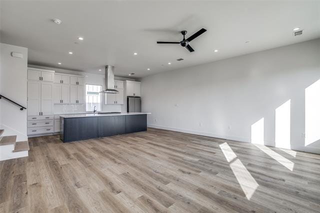 Building Photo - 2143 Mail Ave