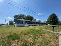 Building Photo - 2101 Montclair Ave