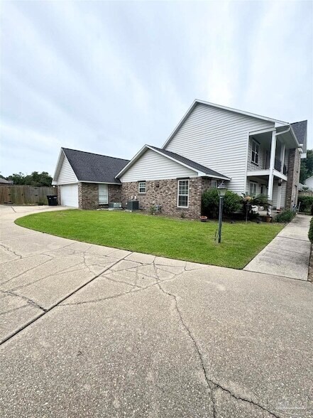 Building Photo - 3019 Keats Dr