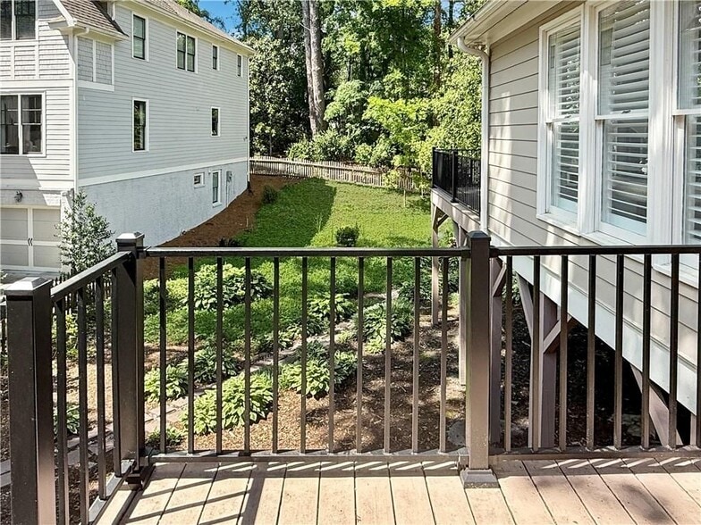 Building Photo - 656 Timm Valley Rd NE