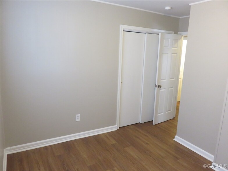 Building Photo - 1621 Dearborn Dr
