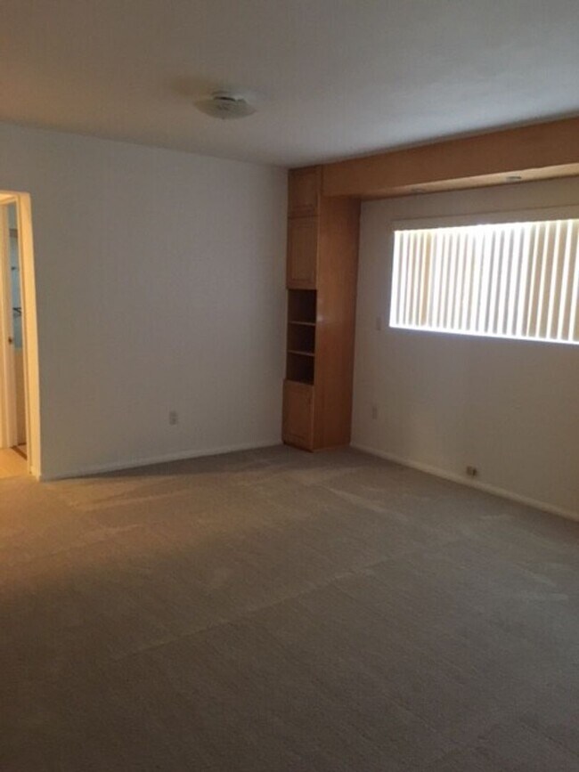 Building Photo - Very nice 3 bedroom, 2 bath Monterey Park ...