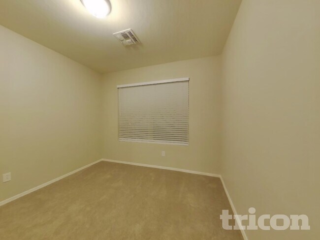 Building Photo - 11522 W Charter Oak Rd