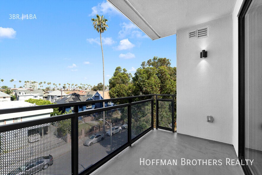 Building Photo - 1240 Magnolia Ave