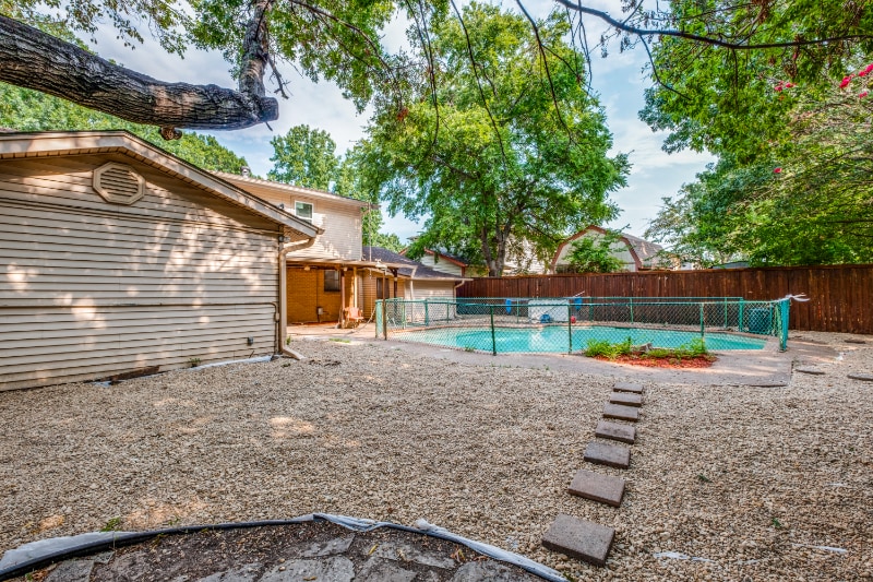 Building Photo - 3003 Harlan Dr