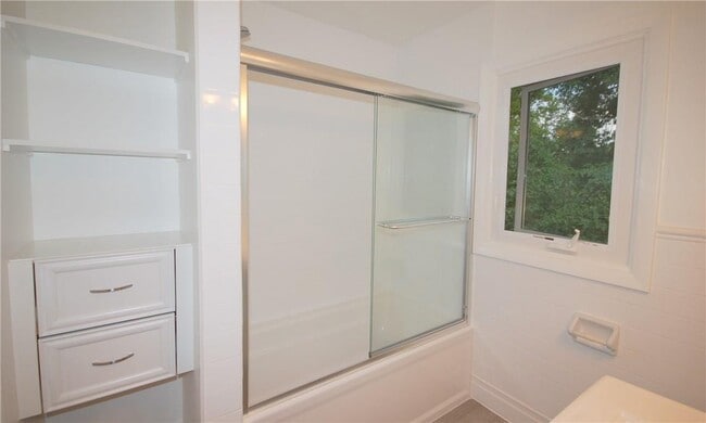 Building Photo - 891 Port Dr