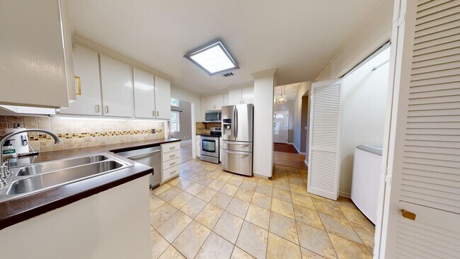 Building Photo - Shelton Woods Single Family