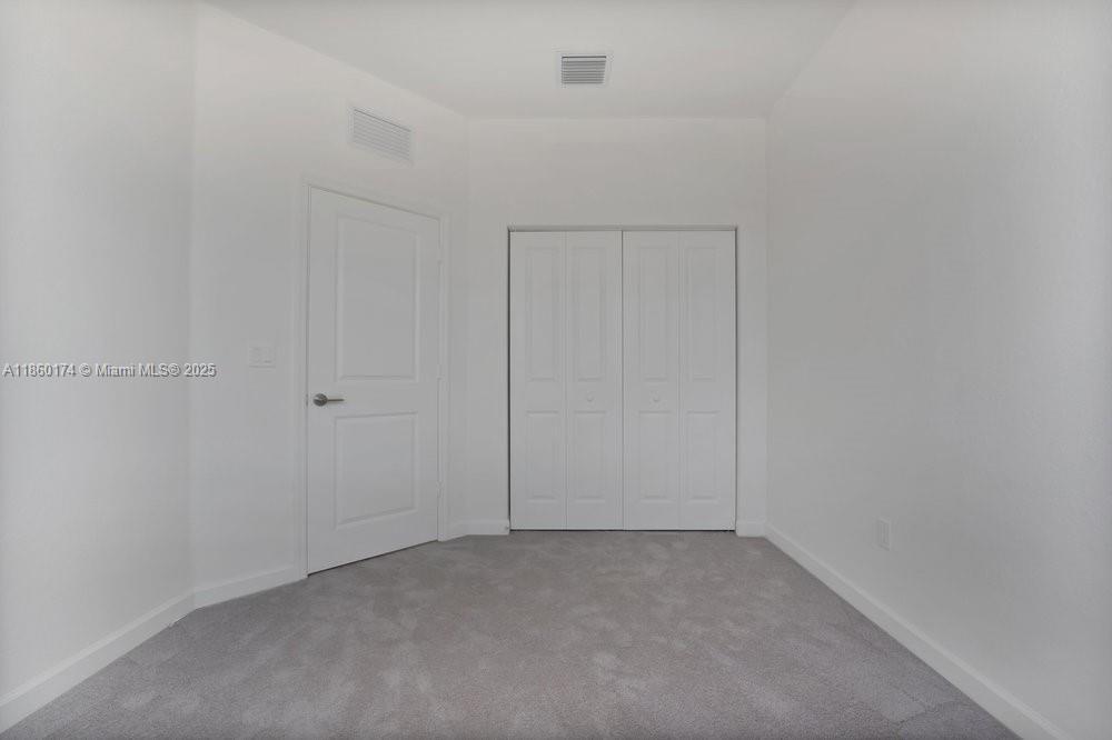 Building Photo - 250 SW 159th Ln