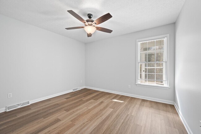 Building Photo - 419 Horizon Dr