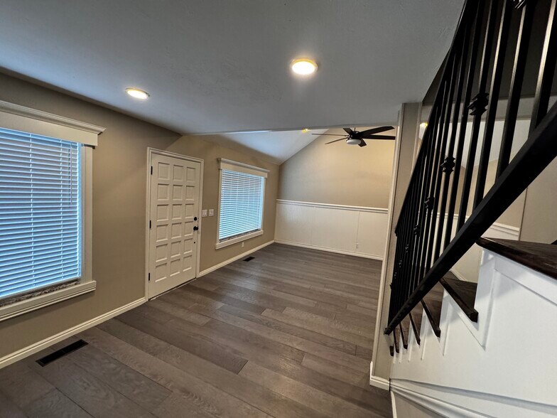 Building Photo - 3445 130 W