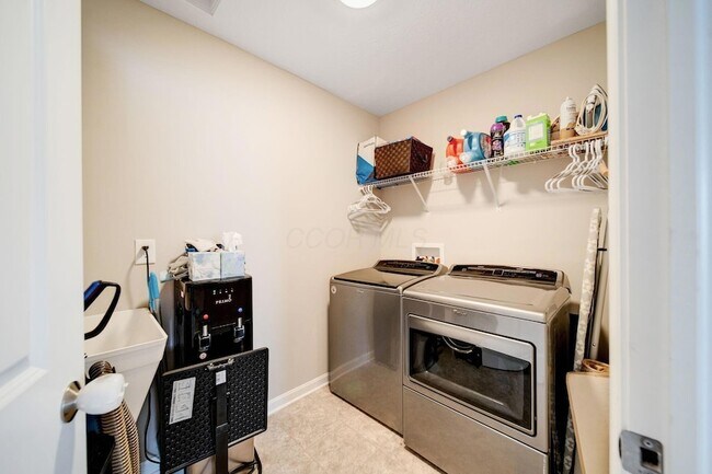 Building Photo - 7181 Fenwick St NW