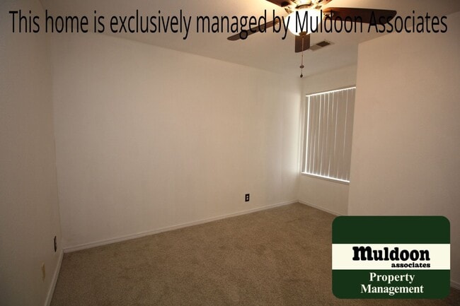 Building Photo - Strawberry Field gated community condo