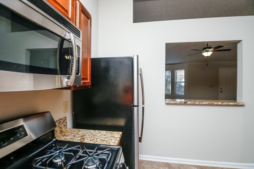 Building Photo - 75 Harrow Ct