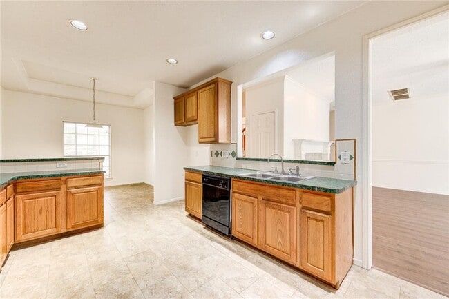 Building Photo - 15206 Garett Green Cir