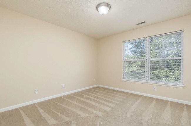 Building Photo - 9415 Magnolia Ridge Dr