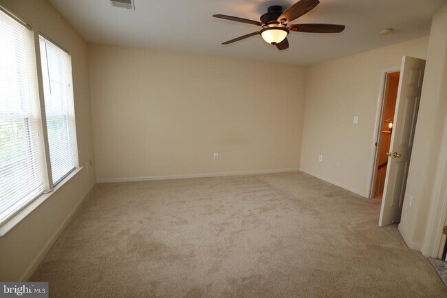 Building Photo - 46180 Chester Terrace
