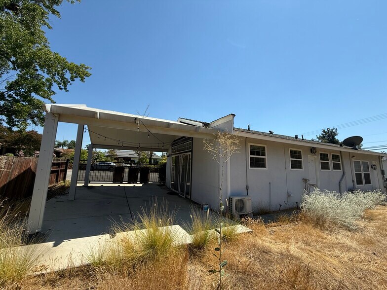 Building Photo - 4003 Garey Ave