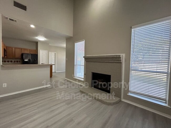 Building Photo - 4805 Misty Ridge Dr