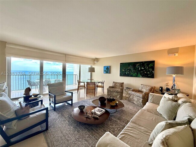 Building Photo - 881 Ocean Dr