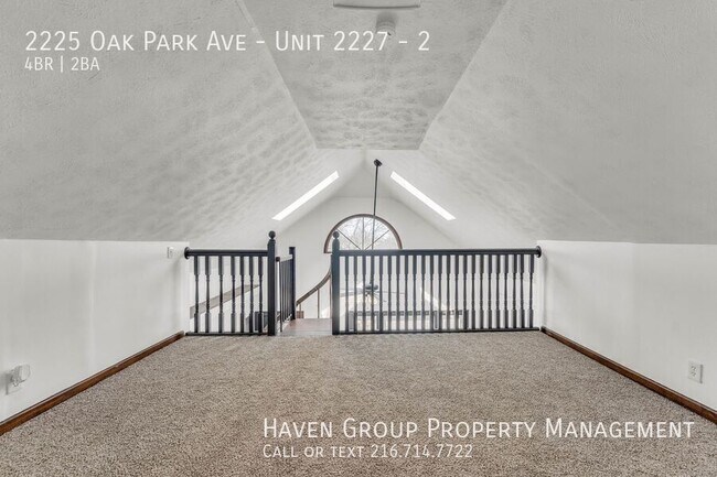 Building Photo - 2225 Oak Park Ave