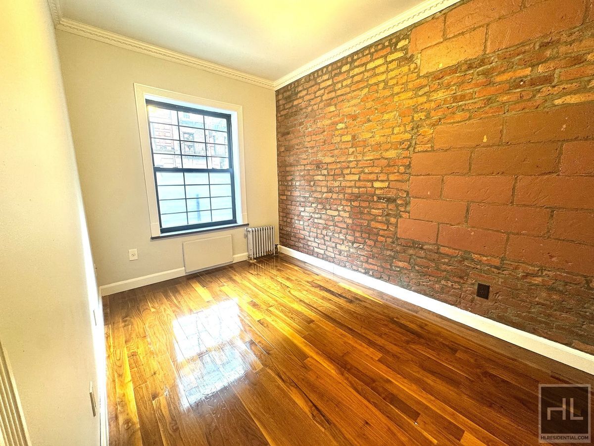 Building Photo - East 11th Street