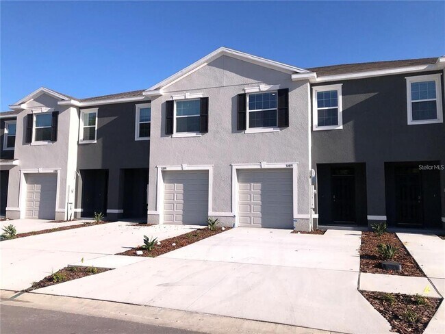 Building Photo - 32895 Pez Landing Ln