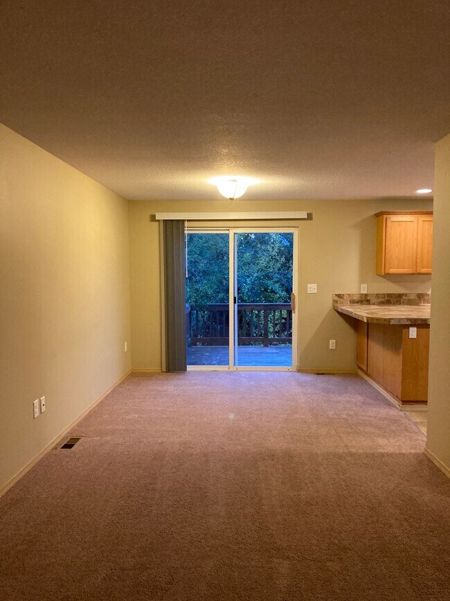 Building Photo - 2 Story Home in Lafayette - Showings Start 4/2