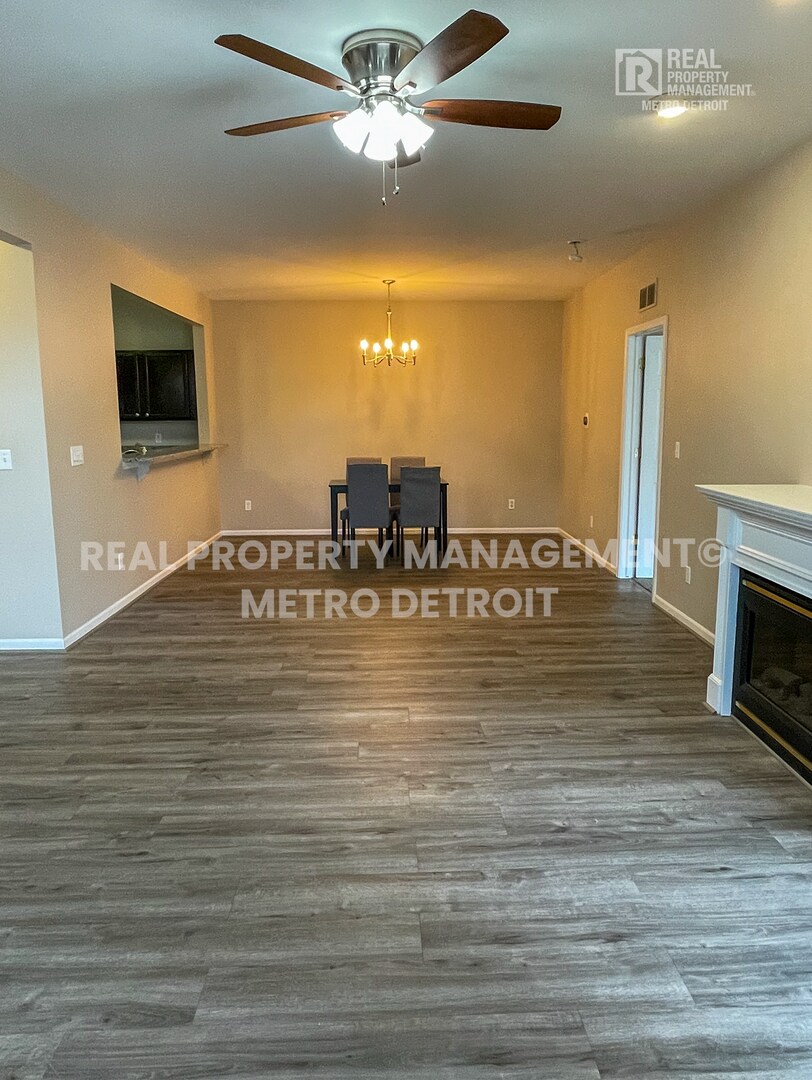 Building Photo - 1852 Flagstone Cir