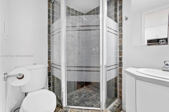 Building Photo - 3545 NE 167th St