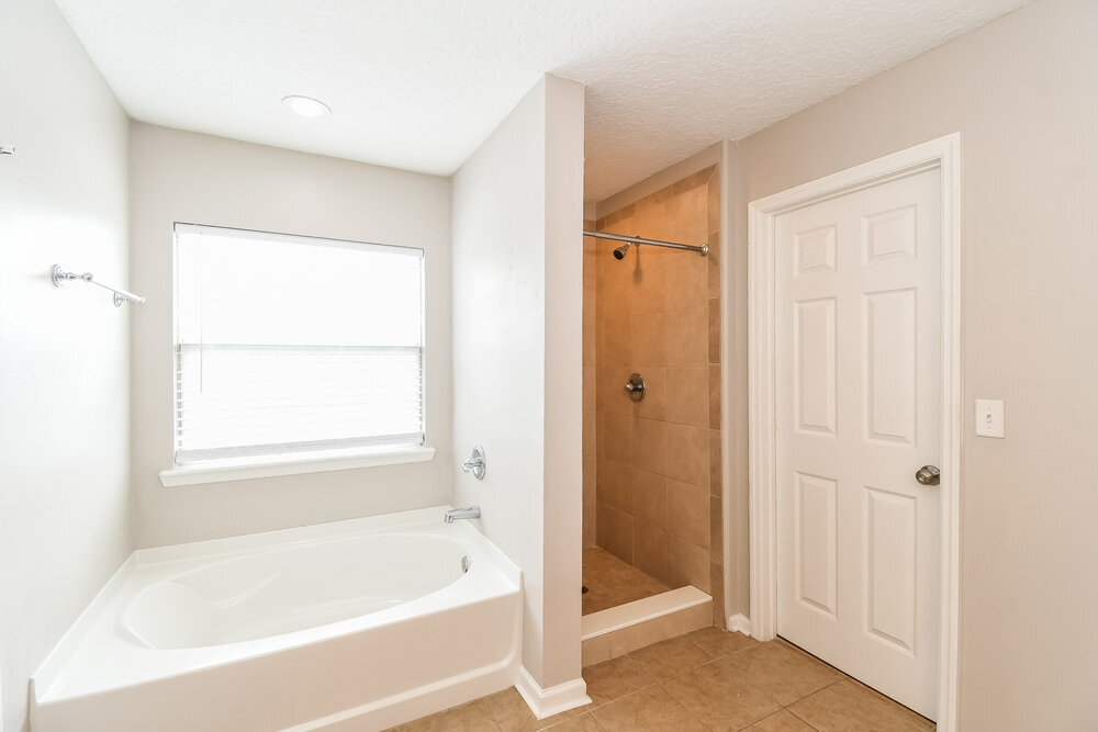Building Photo - 11512 Bonnie Lakes Ct