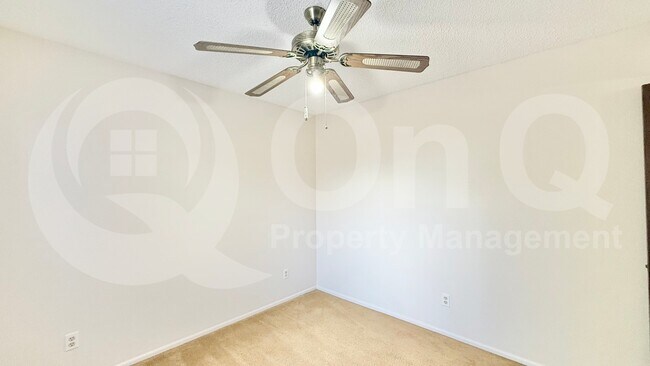 Building Photo - 1055 N Recker Rd