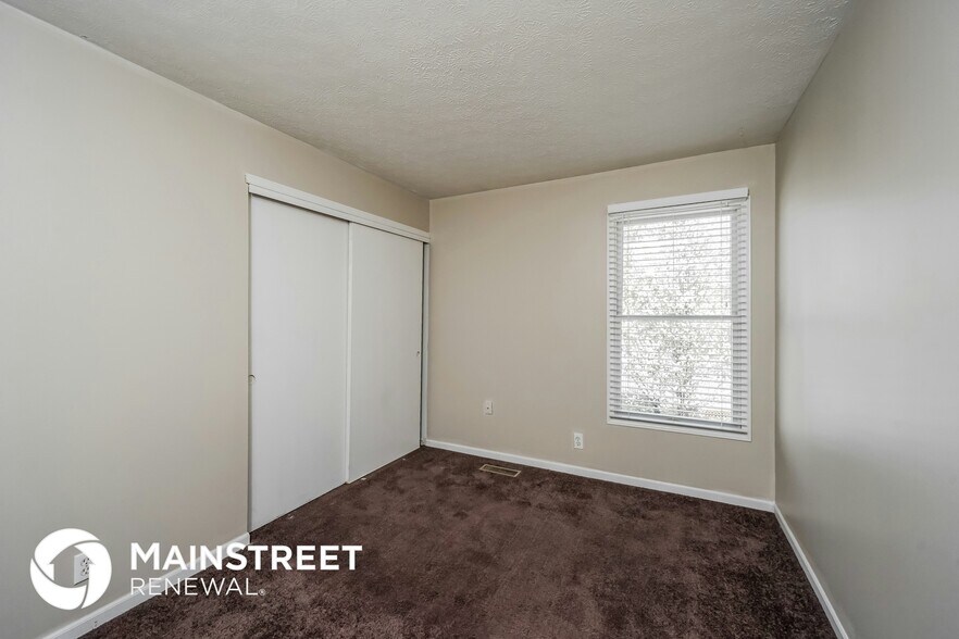 Building Photo - 11101 Meadow Chase Ct