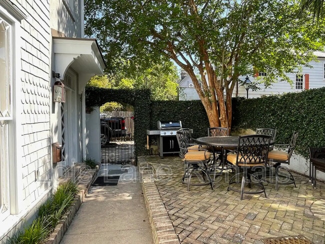 Building Photo - 1 Weims Ct