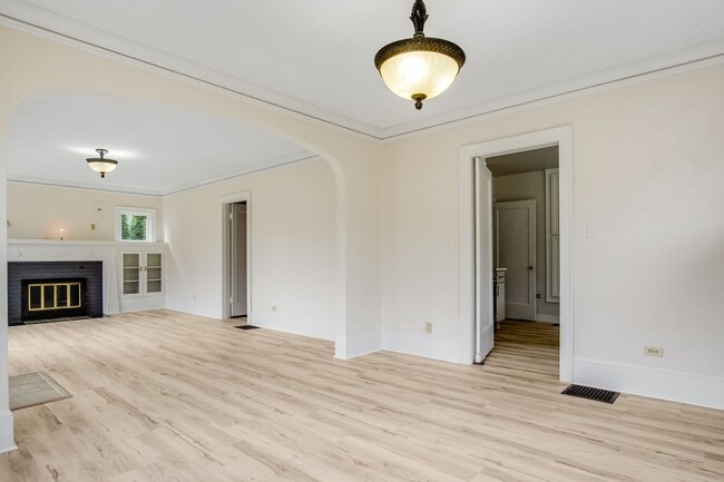 Building Photo - Beautiful 3 Bed, 1 Bath Rental Home in Irvington Portland!