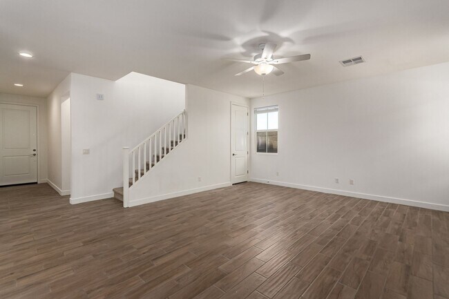 Building Photo - Large Home with Perfect Location in Cadence