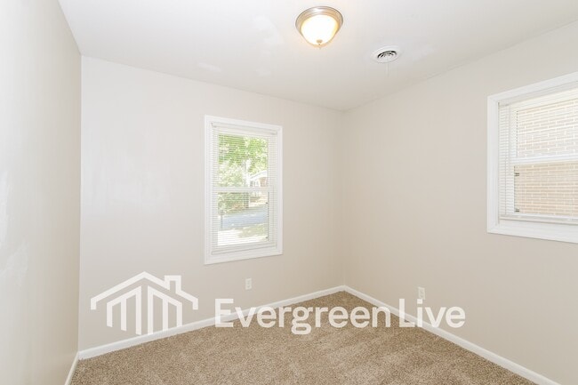 Building Photo - 1656 Kentucky Ave