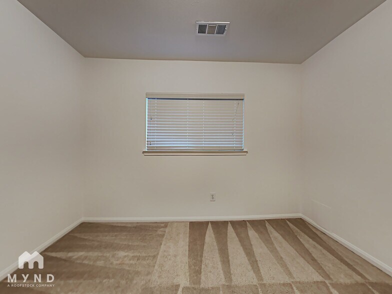 Building Photo - 14 E Sage Creek Pl