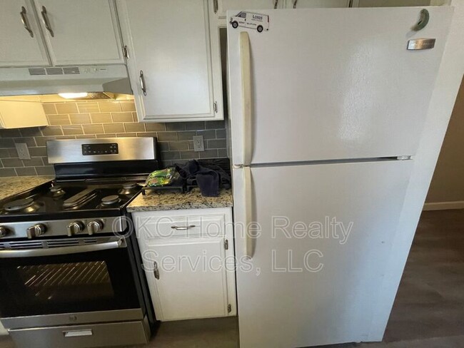 Building Photo - 3603 Willow Springs Dr