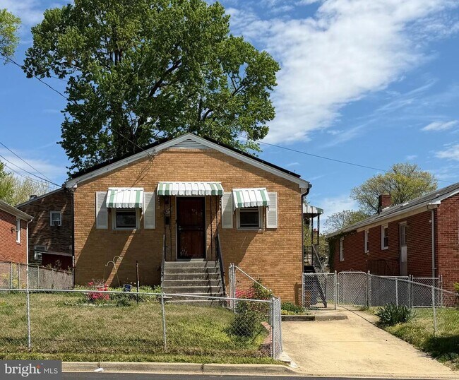 Building Photo - 4308 Alton St