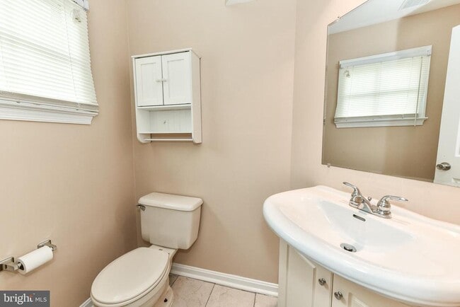 Building Photo - 12856 Mill Brook Ct