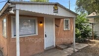 Building Photo - 1506 1/2 Spruce St