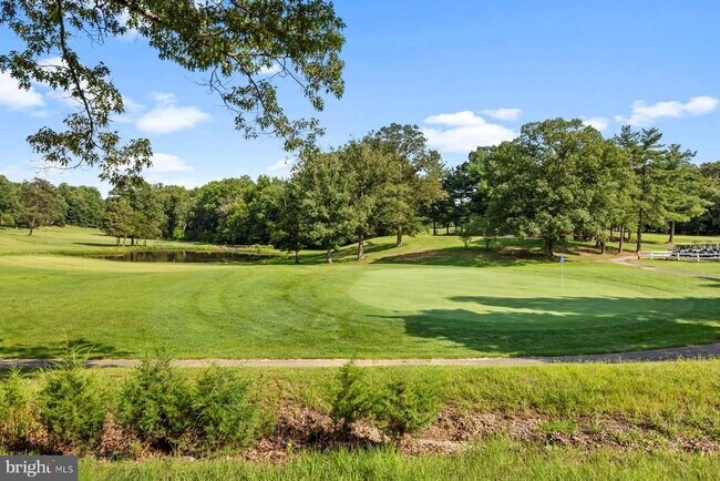 Building Photo - 5525 Peanuts Ln