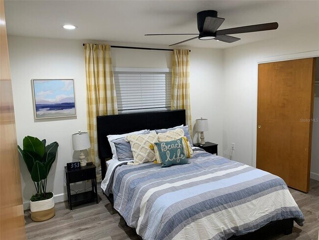 Building Photo - 23184 Glory Ave