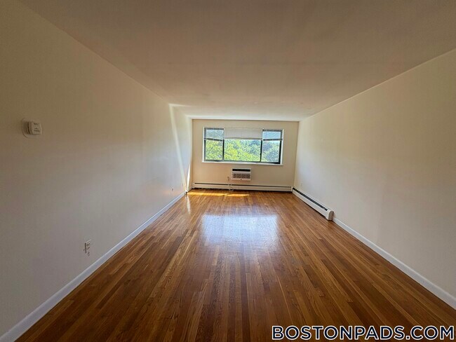 Building Photo - 66 Homer Ave