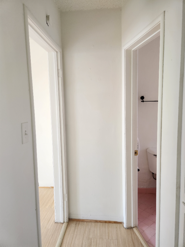Building Photo - 1093 S Orange Dr