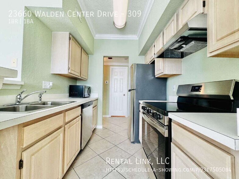 Building Photo - 23660 Walden Center Dr