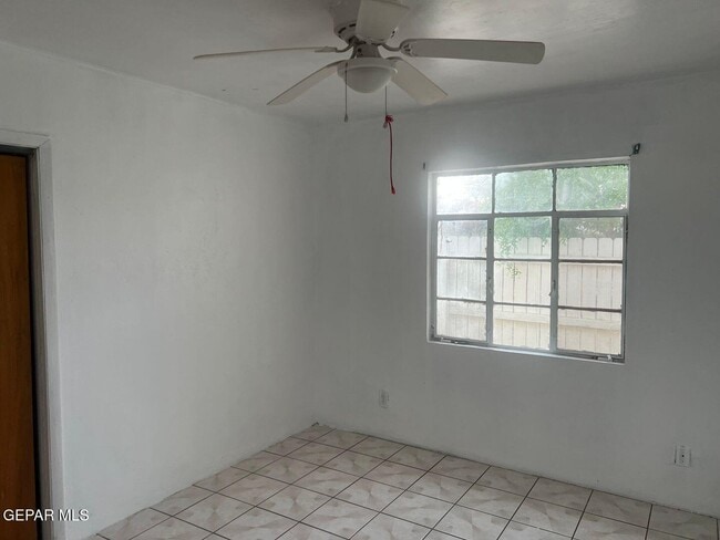 Building Photo - 129 Tassie Way