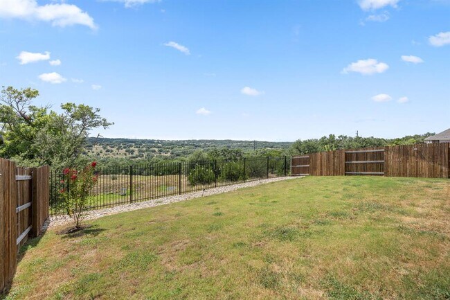 Building Photo - 22212 Coyote Cave Trl