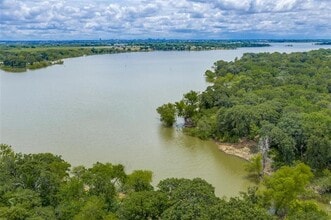 Building Photo - 954 Lloyd's Rd